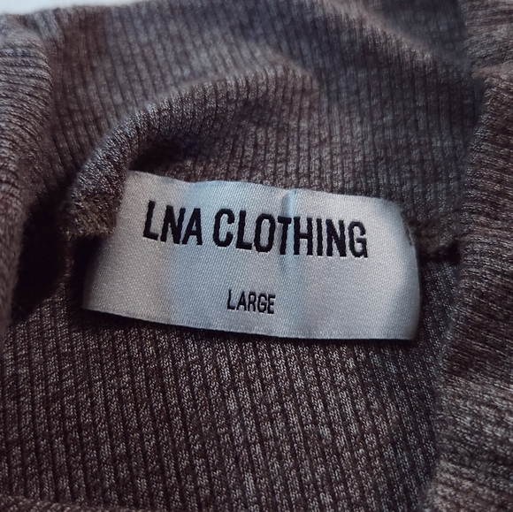 Evereve LNA Clothing Lyndell Ruched Mock Neck Bodycon Top Sz L - Picture 4 of 4